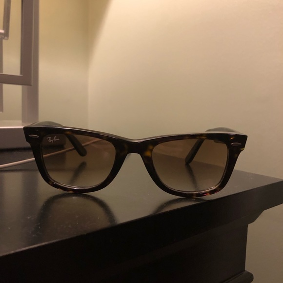 Women's RayBans - Picture 2 of 4